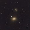 M85 elliptische Galaxie und NGC4394, interagierendes Galaxienpaar, 55 Mio Lj.